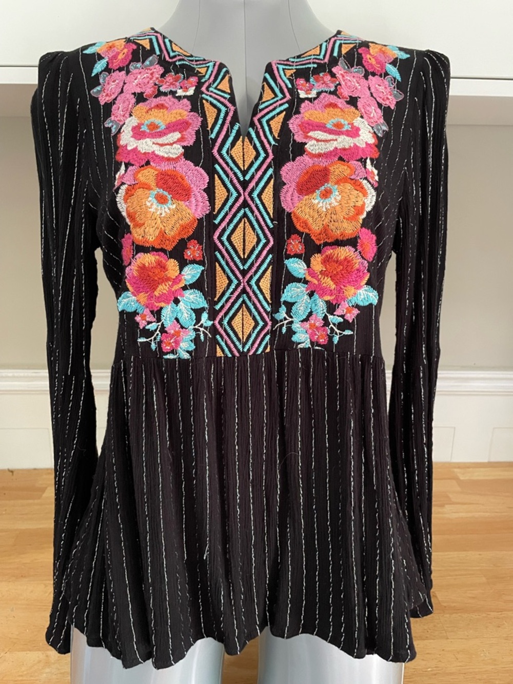 Savanna Jane extra small embroidered blouse top black peplum bell sleeves